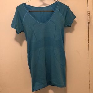 Lululemon Swiftly Tech V-Neck Size 6